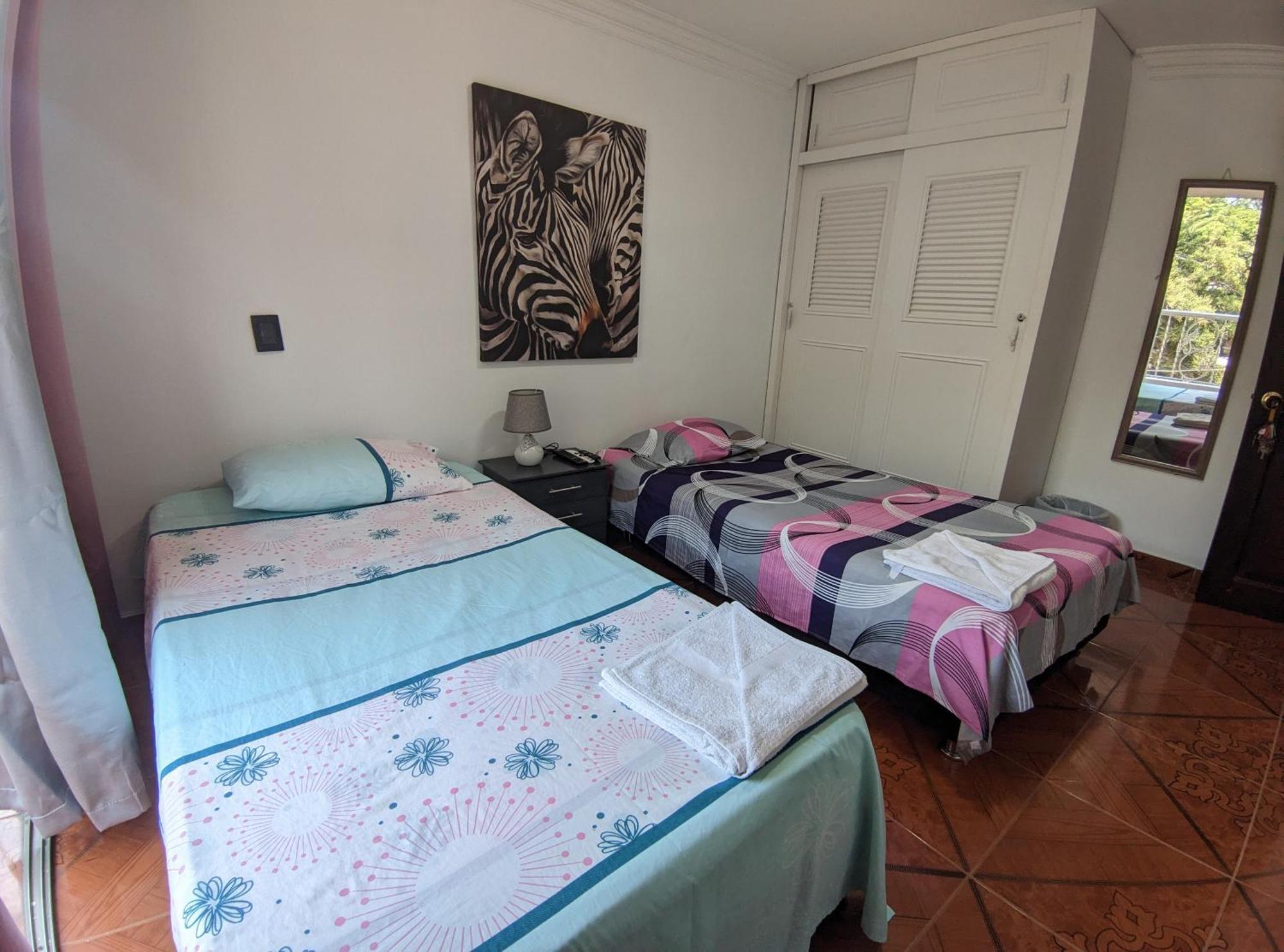 Hospedaje Casa Aurora Cali Rum bild